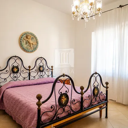 Casa *